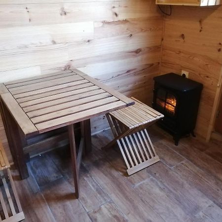 Patrice Et Chrstel Cabane En Bois Chatuzange-le-Goubet Eksteriør billede